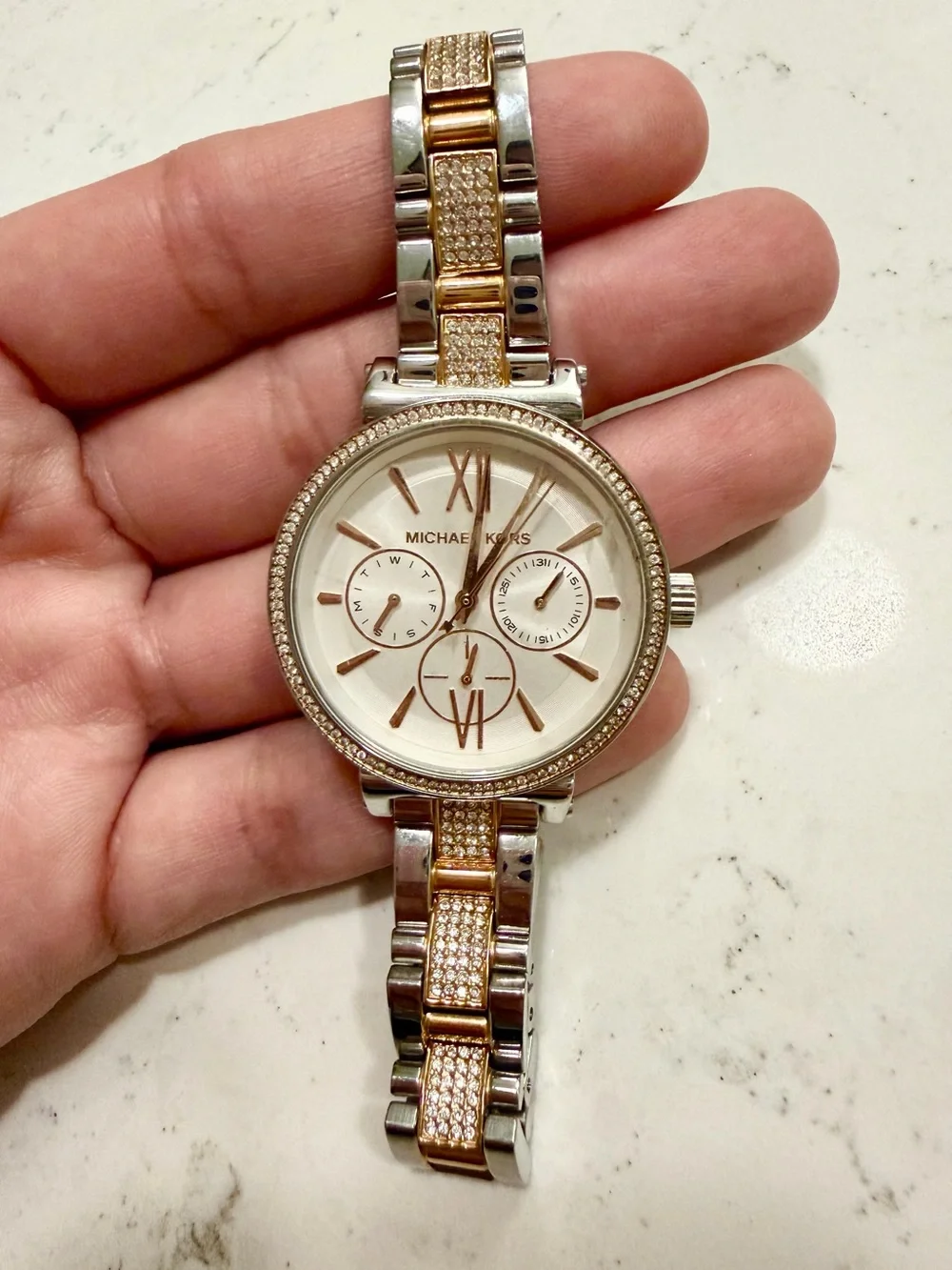 Michael Kors stylish michael